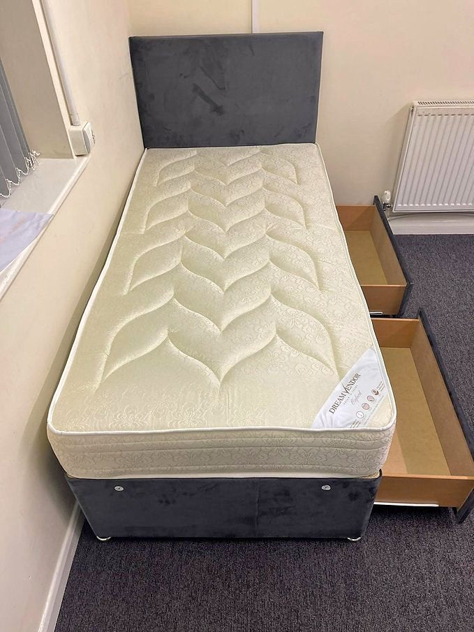 Single Bed with Drawers