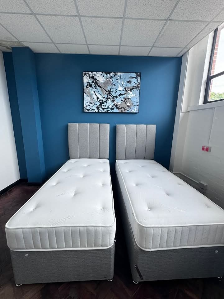 Single Bed with Drawers