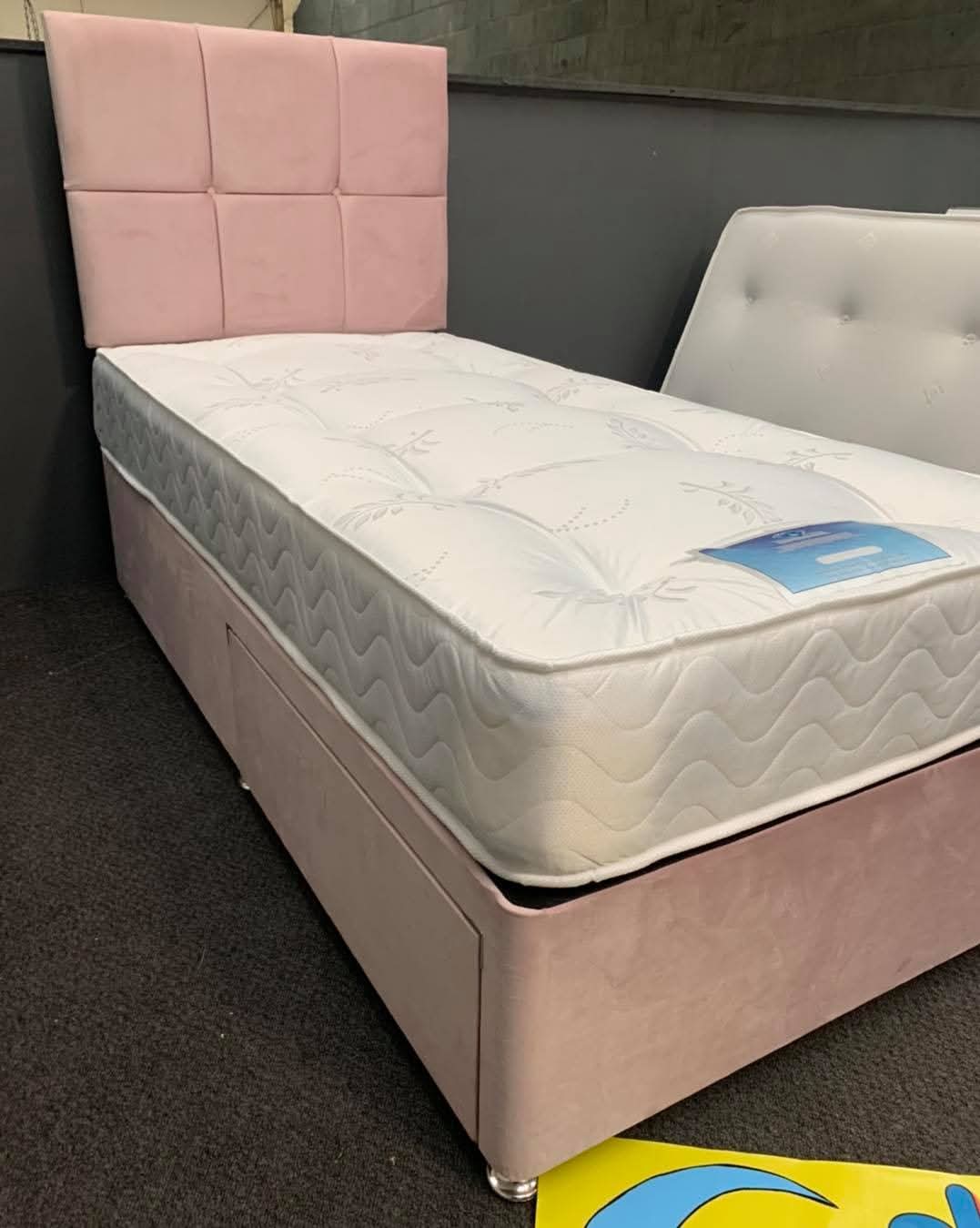 Single Bed with Drawers