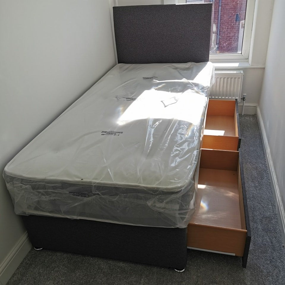 Single Bed with Drawers