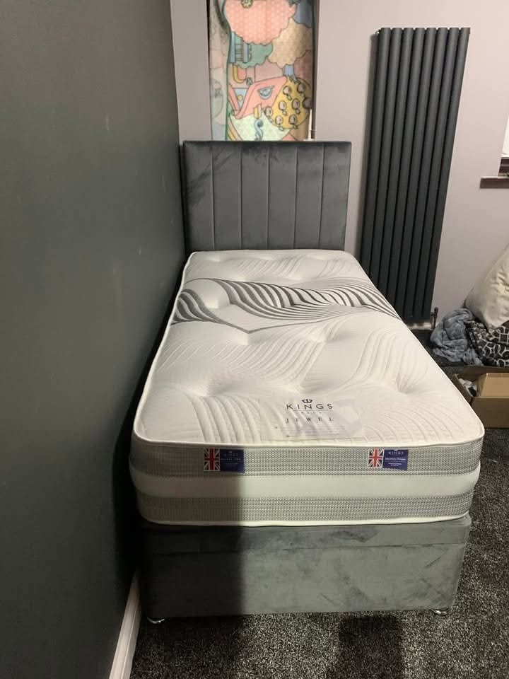 Single Bed (Standard)