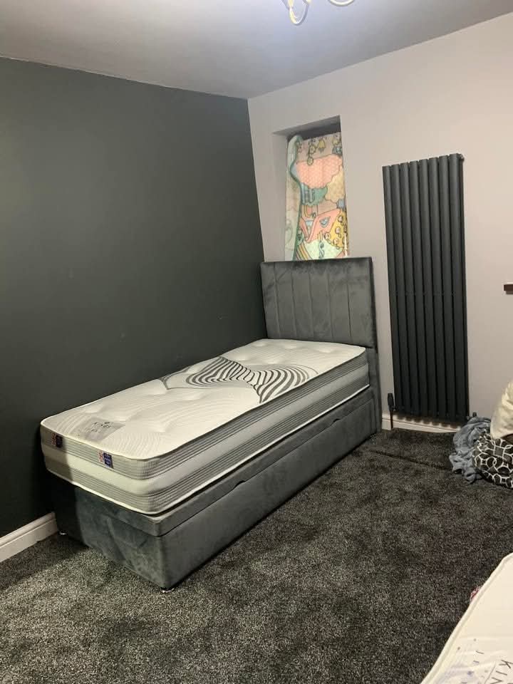 Single Bed (Standard)